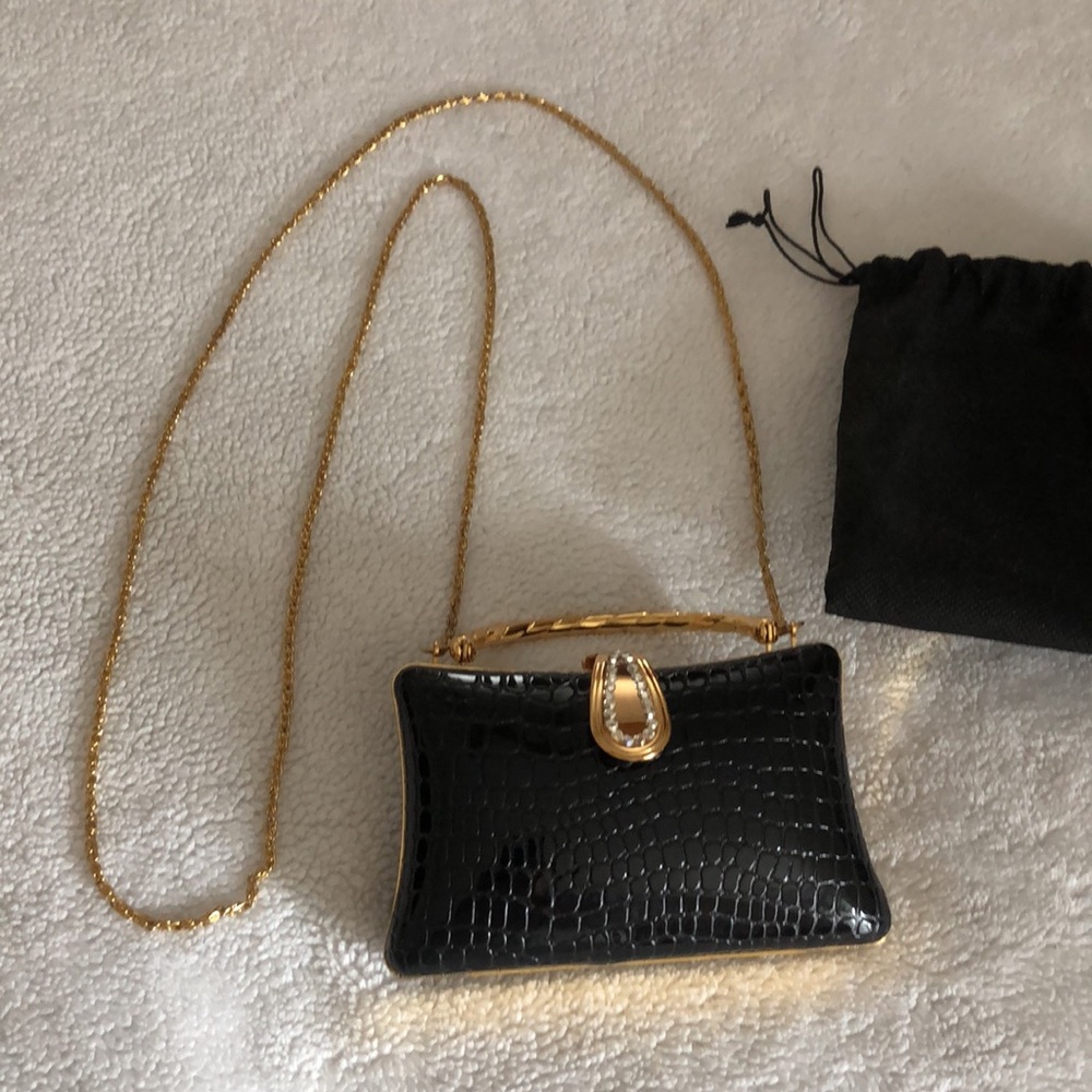 🆕hard shell Elegant Shoulder, crossbody Clutch gold color hardware & stones!